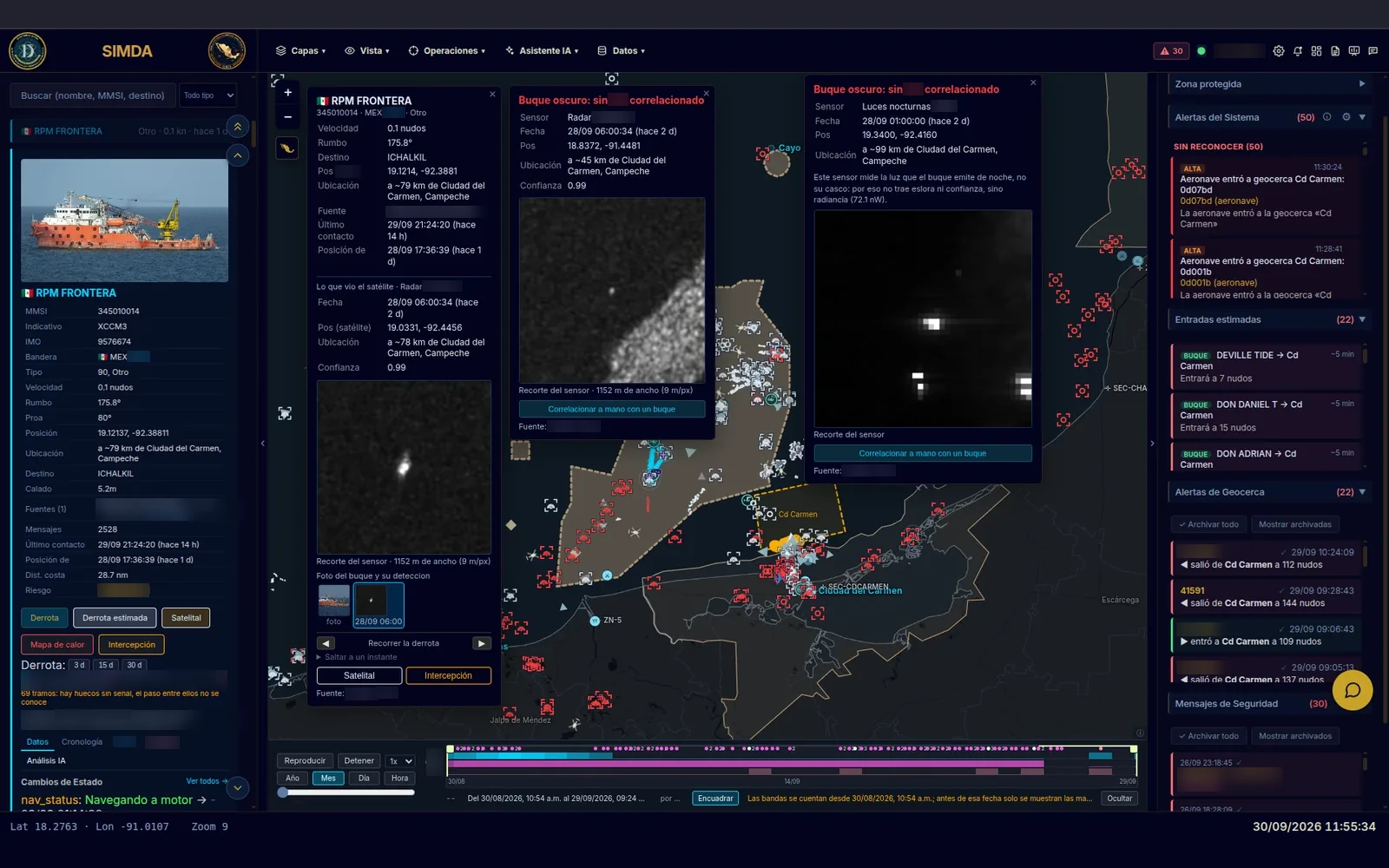 SIMDA sobre Ciudad del Carmen, Campeche: geocerca en el mapa, ficha de un buque con su foto y su detección satelital, dos buques sin señal detectados por satélite, y paneles de alertas de geocerca y arribos estimados.